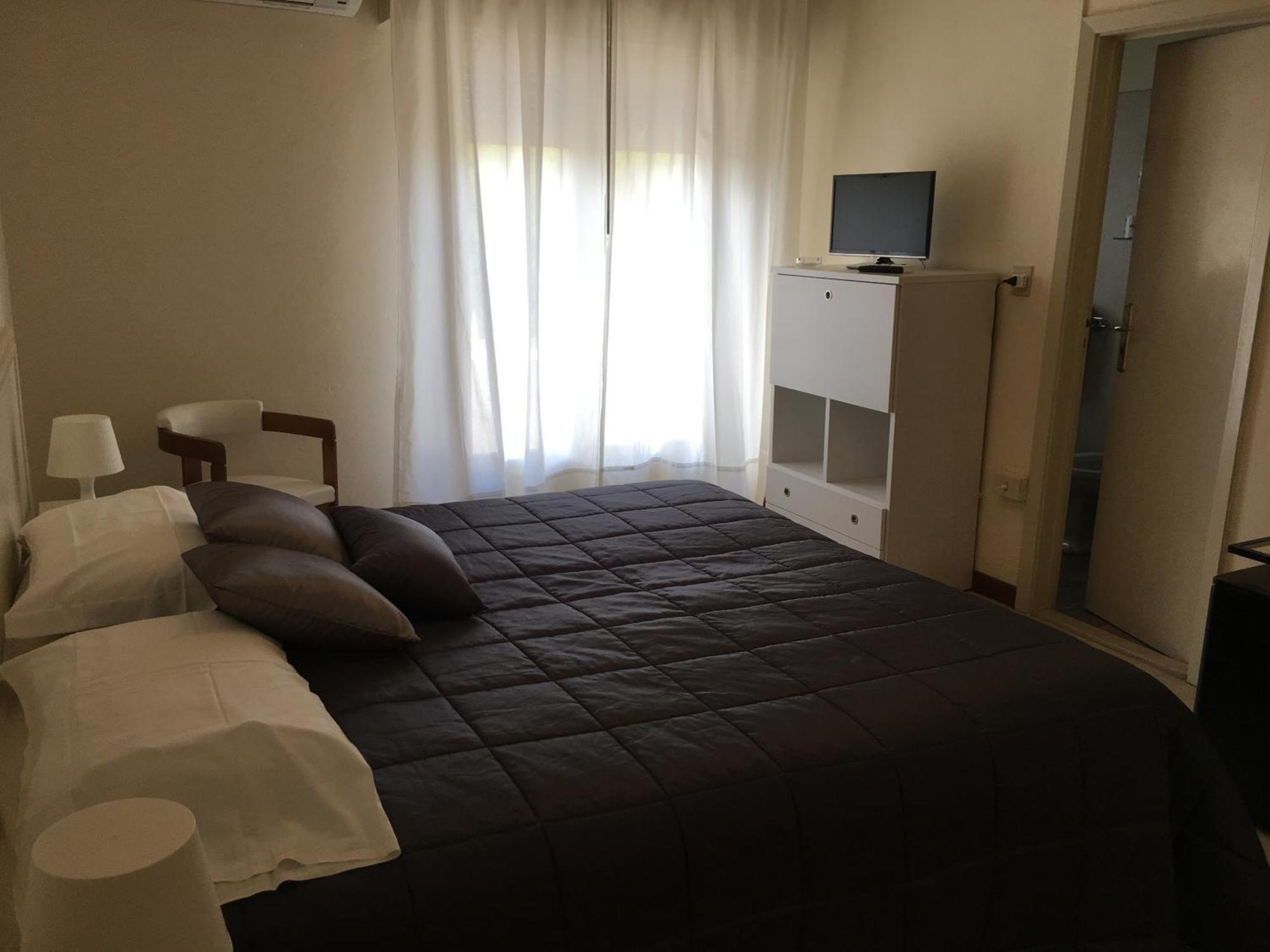 G&D Hotel Deanna Pool&Brunch Milano Marittima Room photo