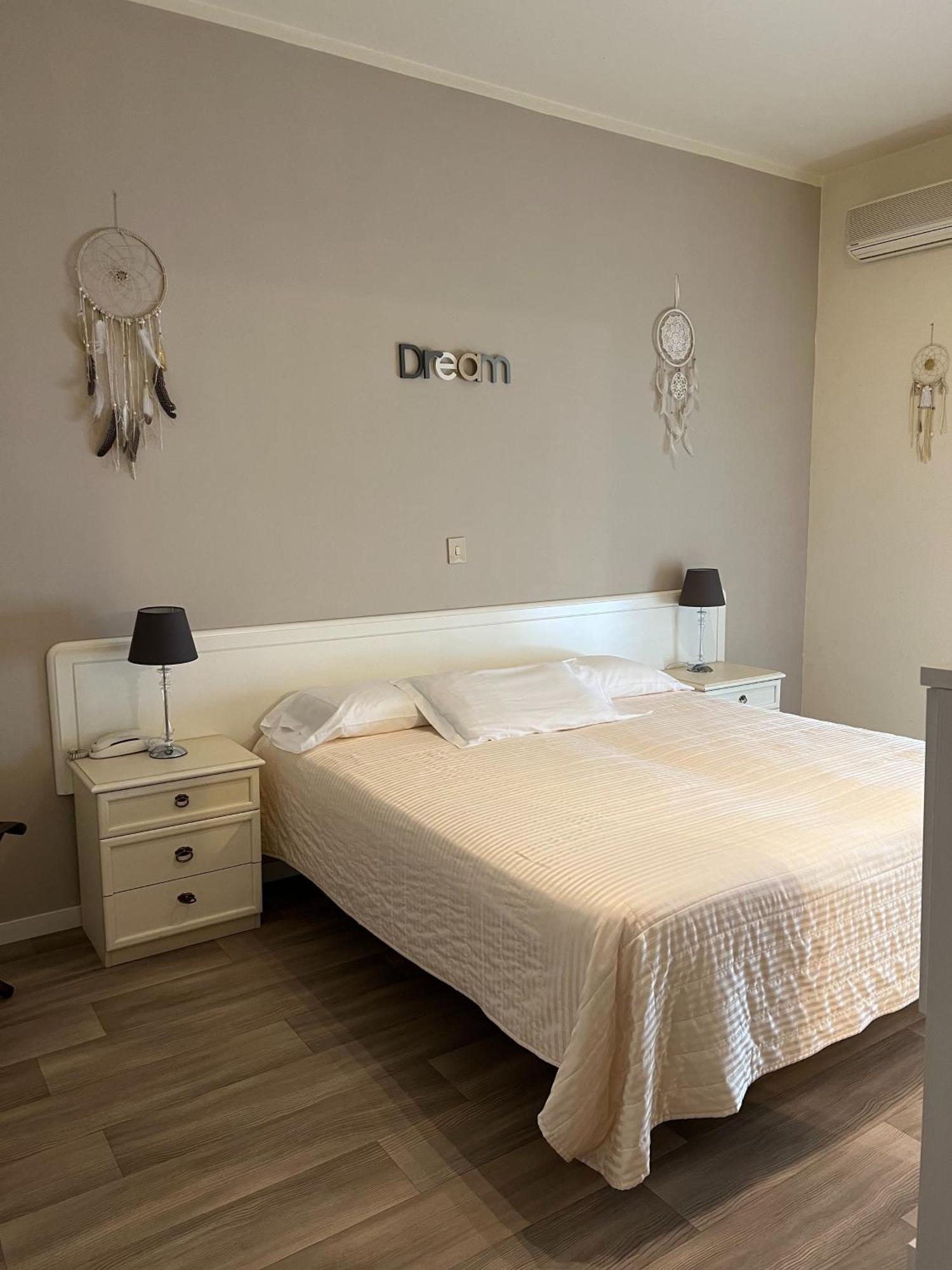 G&D Hotel Deanna Pool&Brunch Milano Marittima Room photo