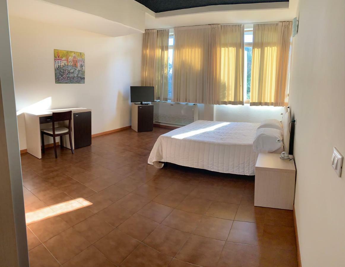 G&D Hotel Deanna Pool&Brunch Milano Marittima Exterior photo